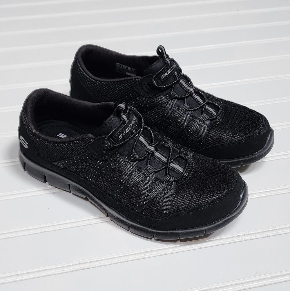 Skechers Women's Gratis Strolling Slip-On Sneakers Size 8 Black